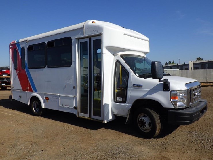 2017-ford-450-image-2