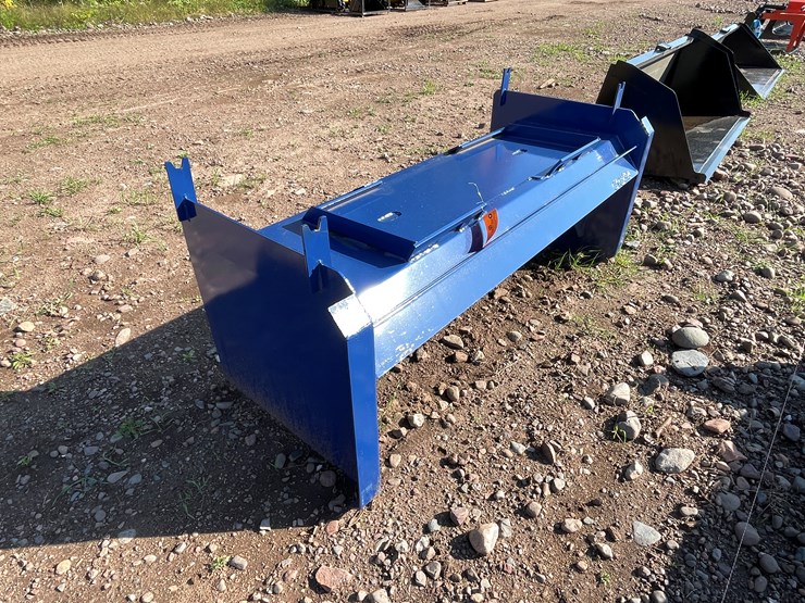 #8235-•-new-kc-6'-skid-steer-economy-pusher-image-1