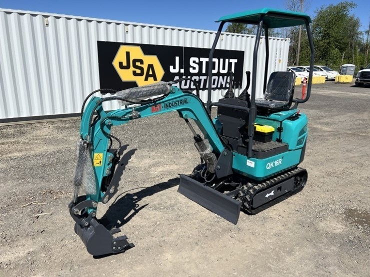 2025-cfg-qk16r-mini-hydraulic-excavator-image-1