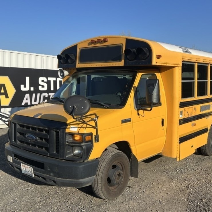 2008 FORD E350