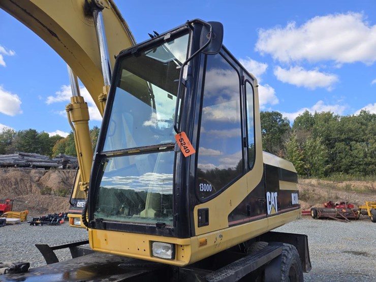 2006-caterpillar-m318-image-51
