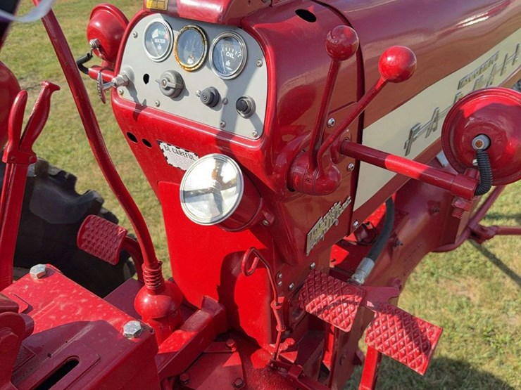 farmall-350-diesel-high-crop-image-42