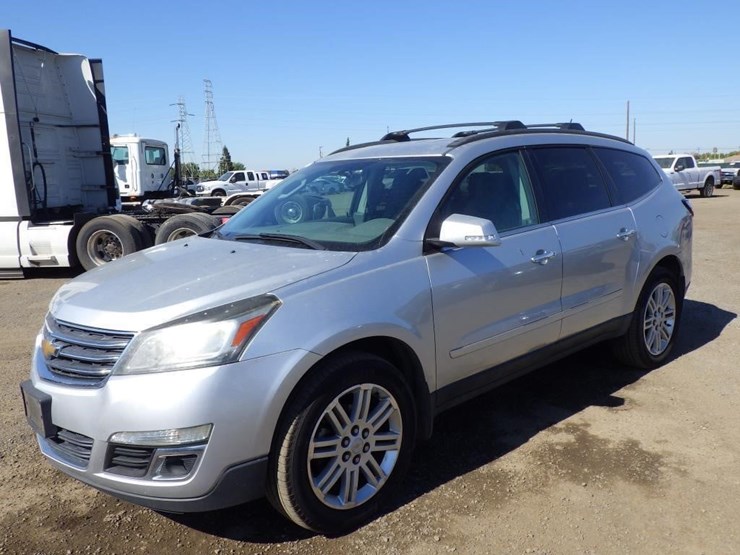 2014-chevrolet-traverse-image-1