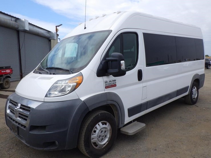 2018-ram-promaster-2500-image-1