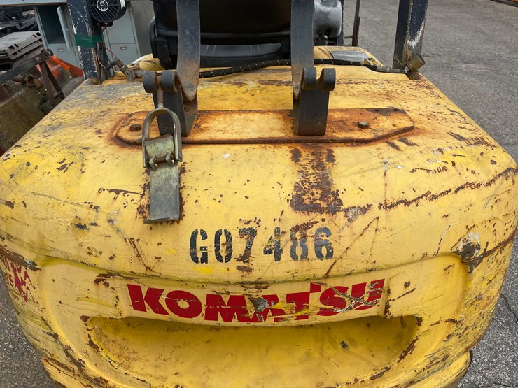 #1982-•-komatsu-forklift-(o4)-image-52