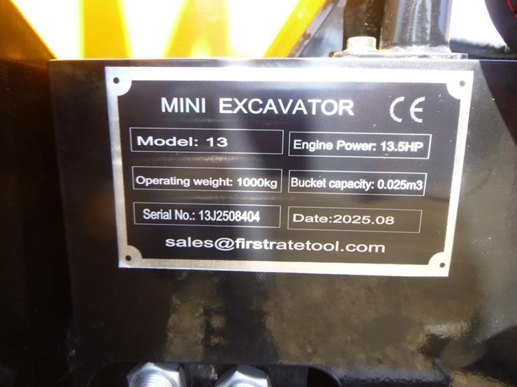 2025-vicsec-vc13-hydraulic-excavator-image-28