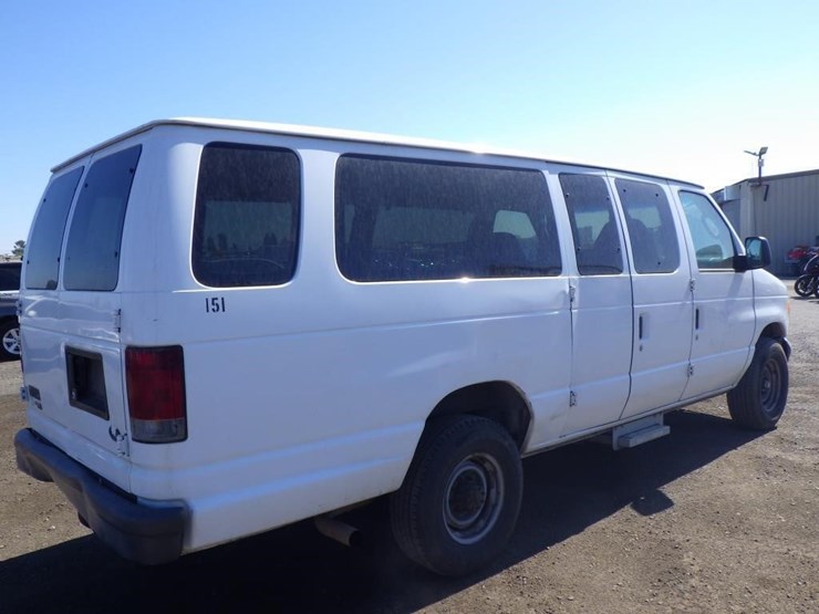 2007-ford-econoline-350-image-3