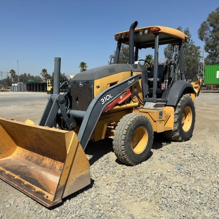 2018 DEERE 310L
