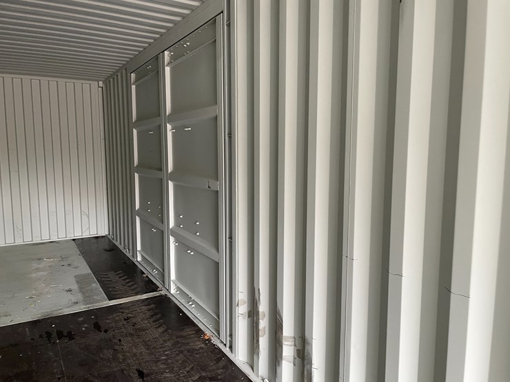 #8105-•-40'-high-cube-container-image-19