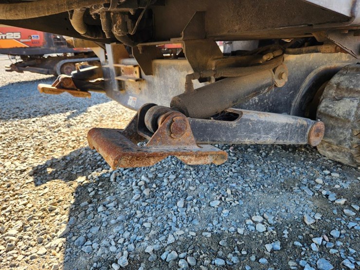 2013-ditch-witch-jt25-image-36