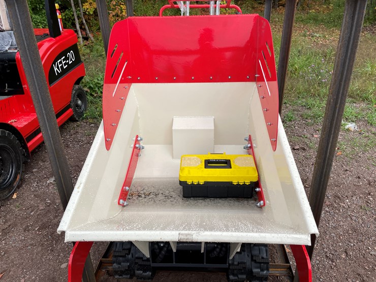 #8162-•-agt-stand-on-self-loading-crawler-dumper-image-14