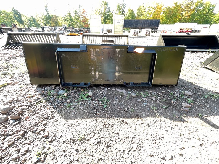 #8231-•-new-kc-78"-skid-steer-bucket-image-5