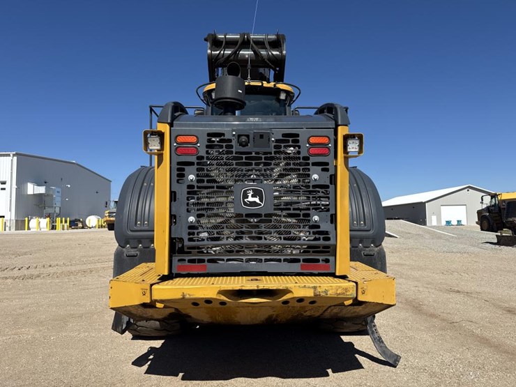 2018-deere-844k-image-4