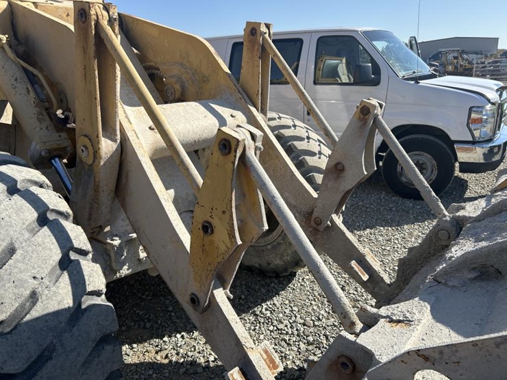 1980-caterpillar-930-image-20