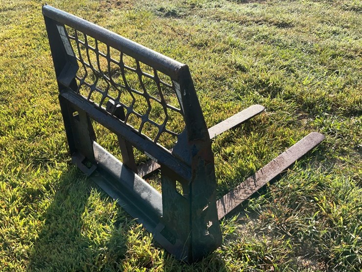 #101-•-skid-steer-forks-image-3