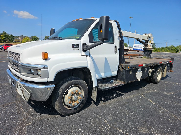 #21030-•-2006-chevrolet-c4500-truck-image-3