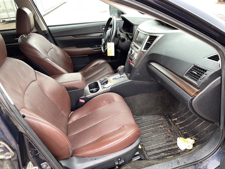 #1037-•-2014-subaru-outback-(wi-title-in-delay)-image-20