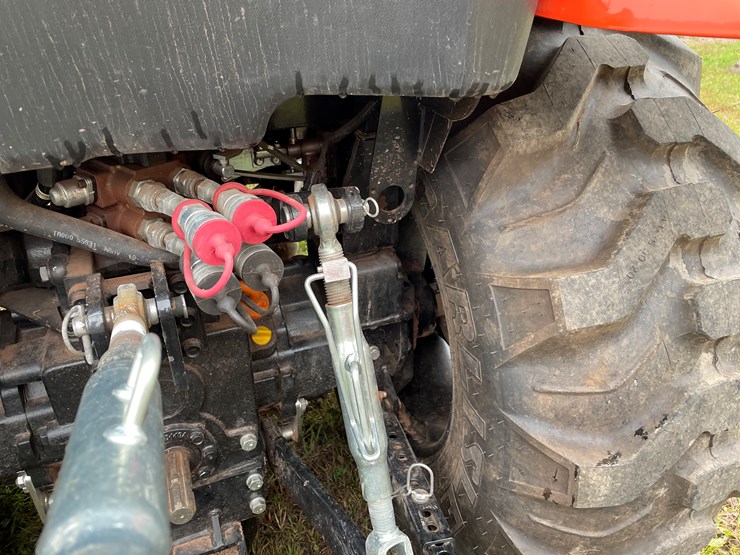 #8065-•-2024-bad-boy-4035ch-4wd-tractor-with-front-mount-berco-66"-snowblower-image-32