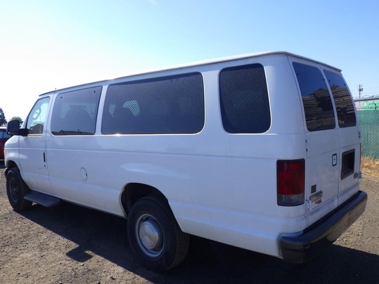 2006-ford-econoline-350-image-4