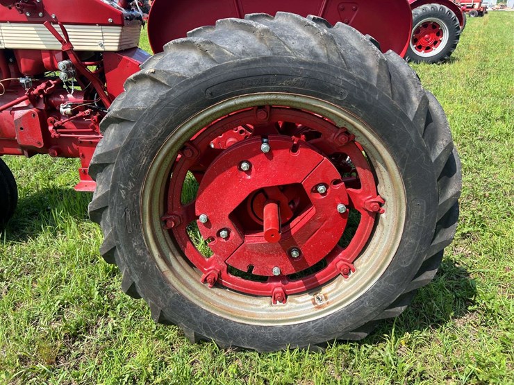 farmall-340-image-72