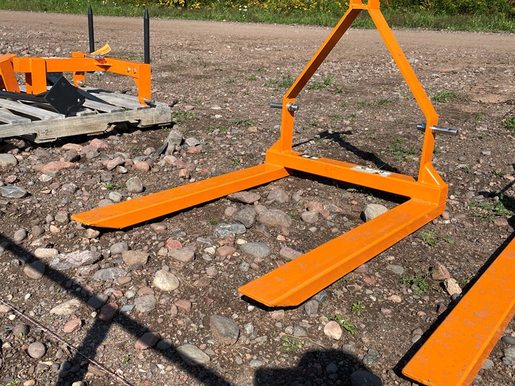 #8348-•-wolverine-tray-fork-rack-image-1