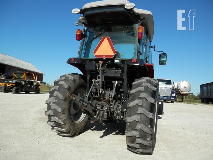2019-massey-ferguson-1735m-image-9