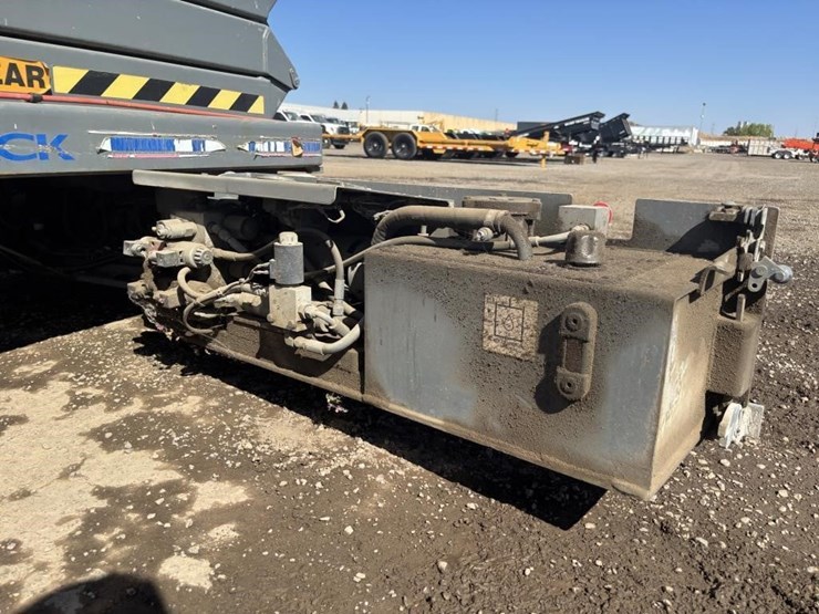 skyjack-sj4632-scissor-lift-image-13