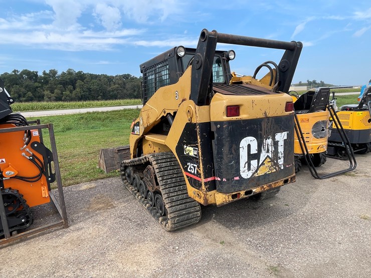 2002-caterpillar-257-image-4