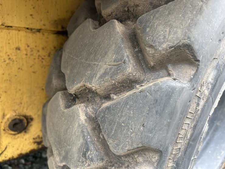 deere-240-image-52