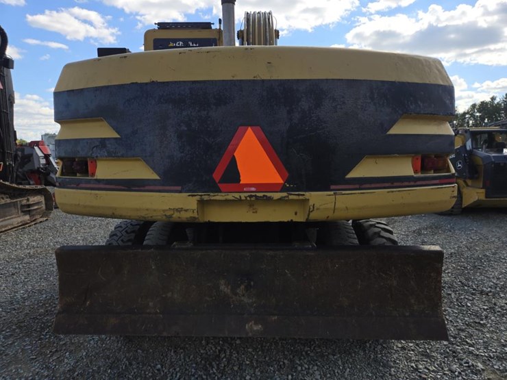 2006-caterpillar-m318-image-53