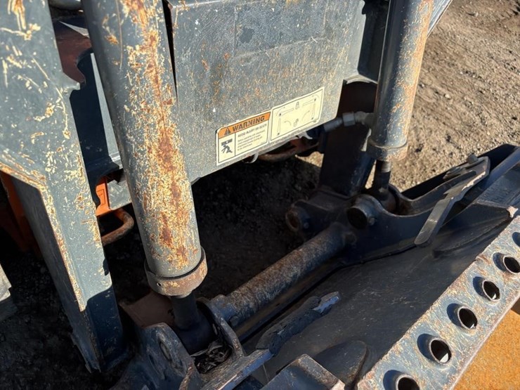 2019-gehl-rt105-image-12