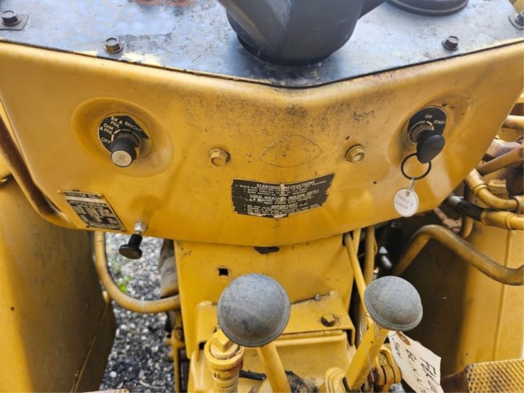 #2008-•-massey-ferguson-loader-tractor-image-27