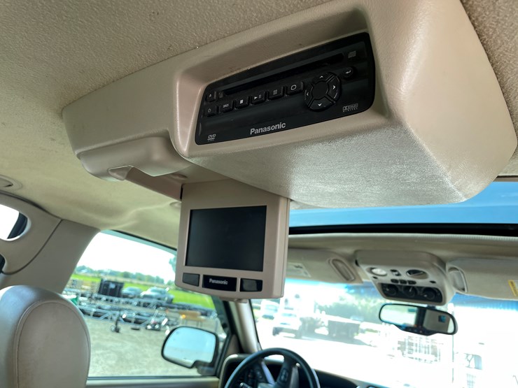 #1020-•-2005-chevy-tahoe-4x4-suv-(has-wi-title)-image-35