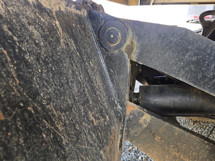 2006-caterpillar-m318-image-45