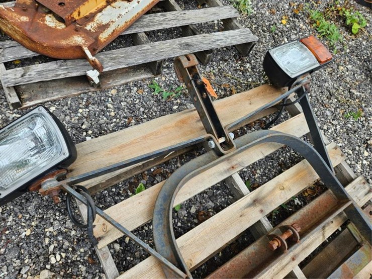 #2049-•-snow-plow-frame-image-10