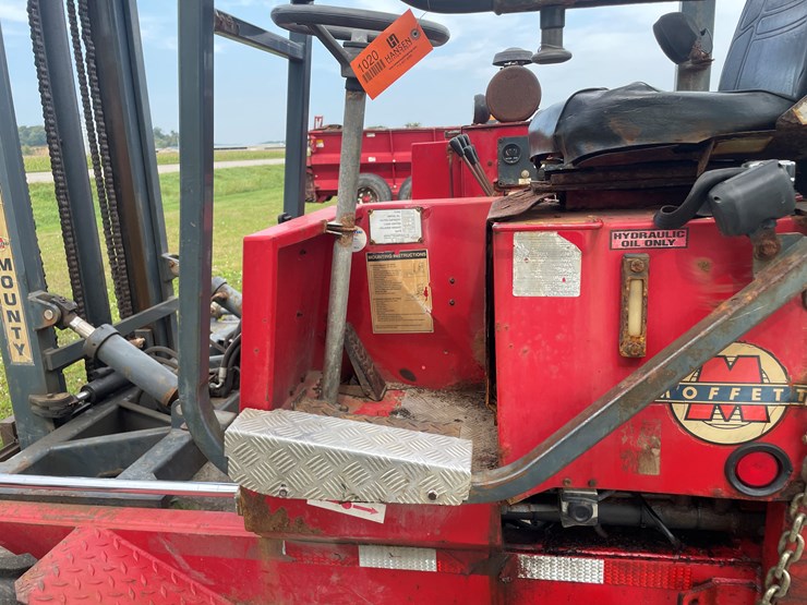 #1020-•-2002-moffett-piggy-back-forklift-image-21