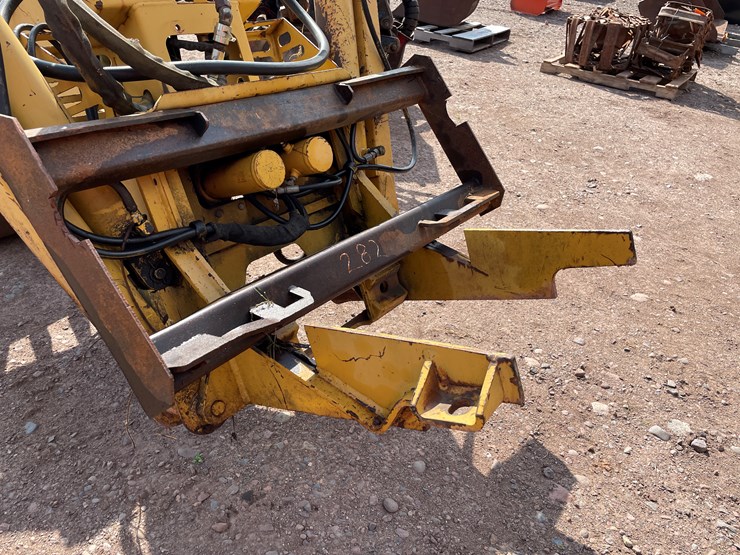 #8203-•-vermeer-b930-backhoe-attachment-image-14