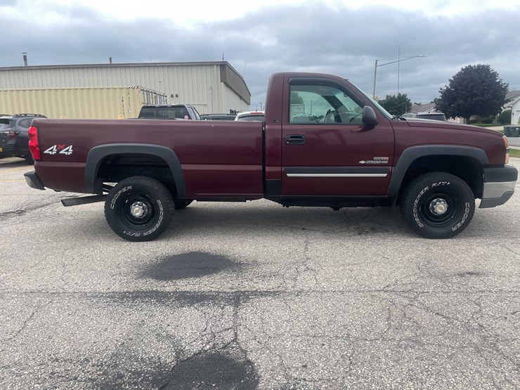 2003-chevrolet-silverado-2500-image-4