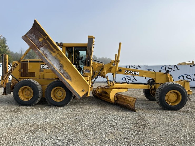 2001-deere-772ch-image-6