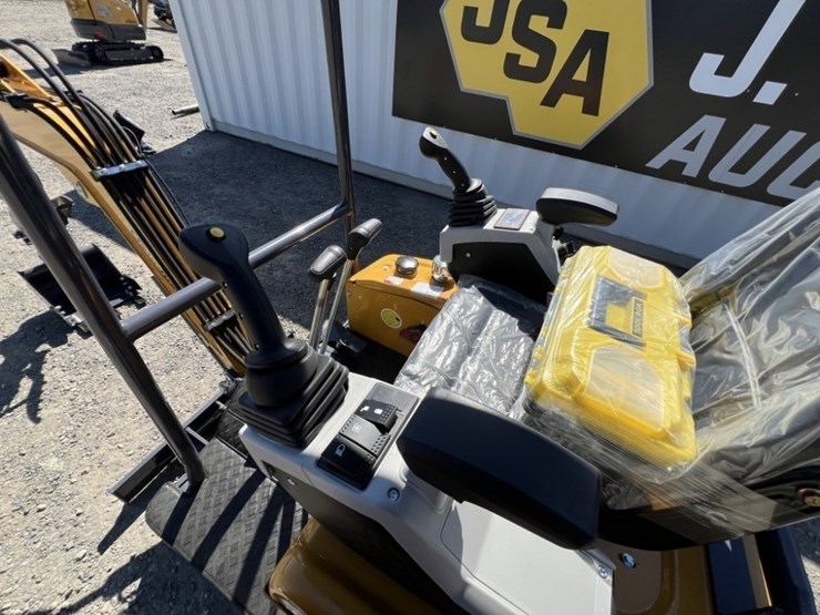 2025-cfg-mx20r-mini-hydraulic-excavator-image-23