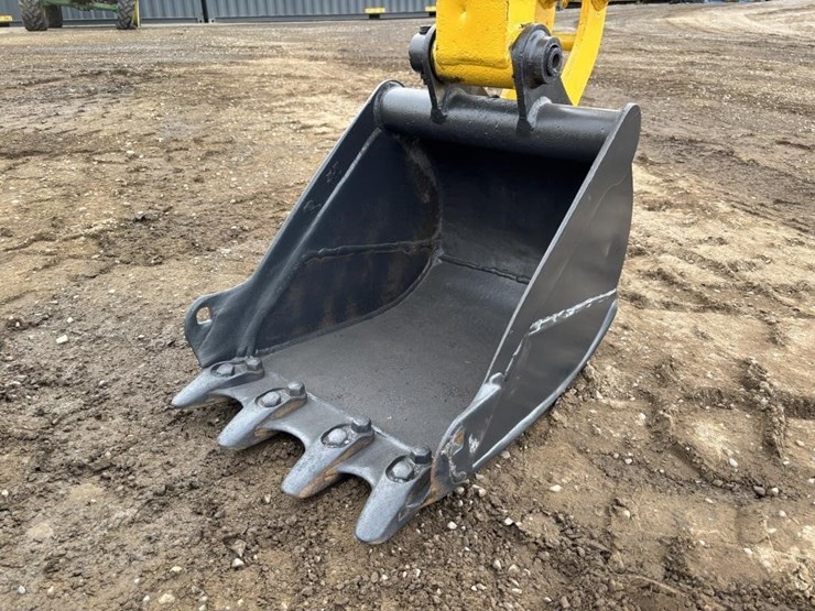 komatsu-pc28uu-image-11