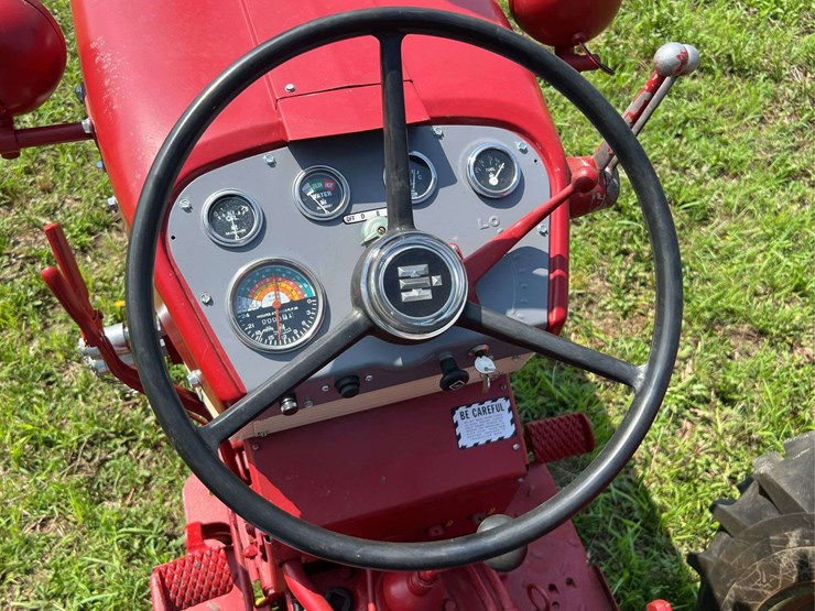 farmall-340-image-78