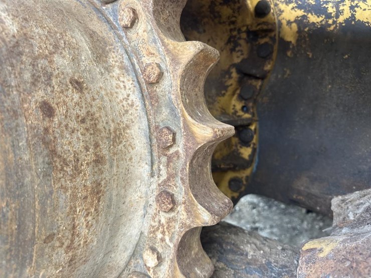 caterpillar-d4g-image-51