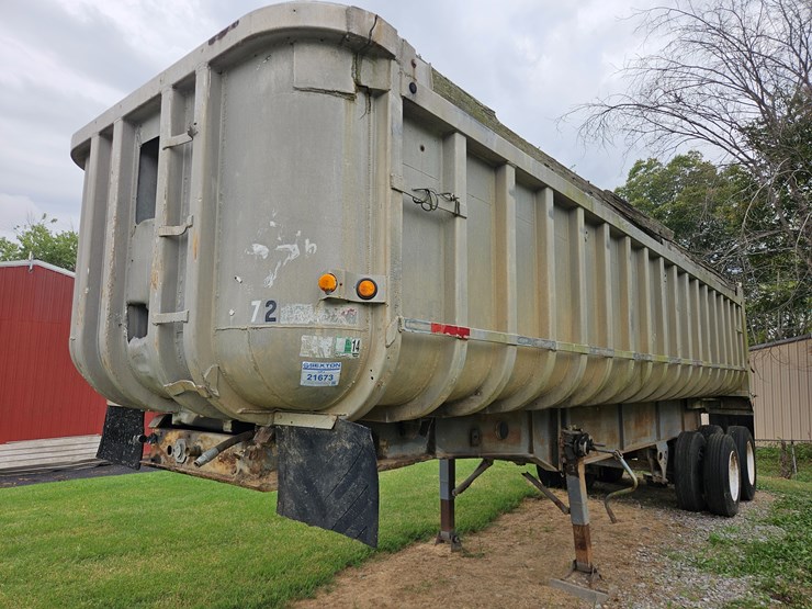 1977-fruehauf-28'-end-dump-image-1
