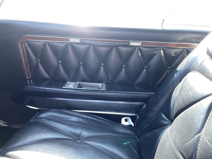 #1022-•-1969-lincoln-continental-mark-iii-image-39