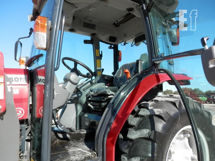 2019-massey-ferguson-1735m-image-15
