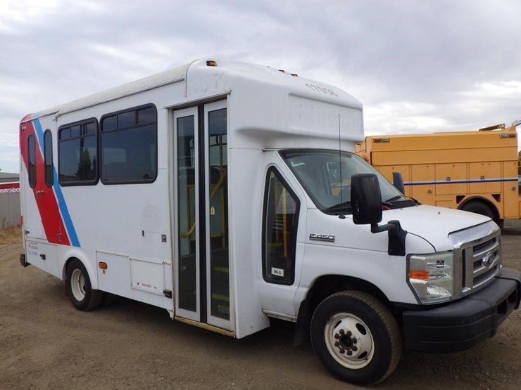 2017-ford-450-image-2