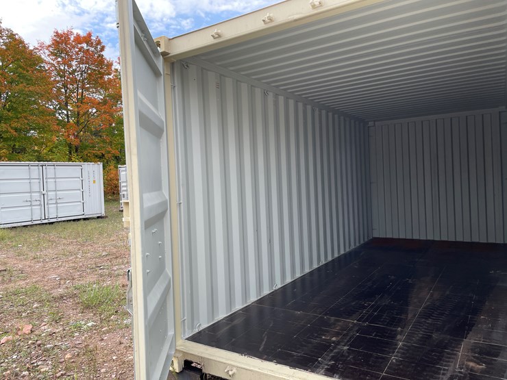 #8111-•-20'-standard-height-shipping-container-image-9