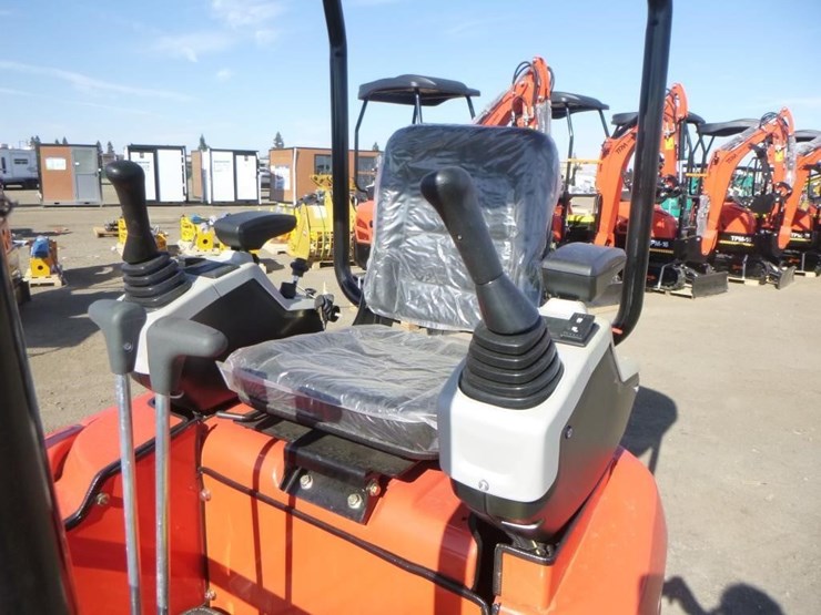 2025-tpm-16-hydraulic-excavator-image-19