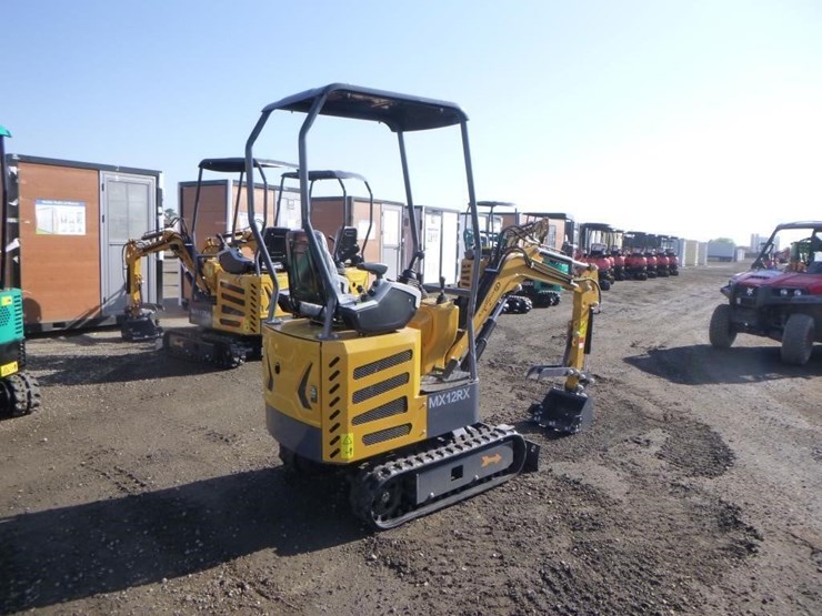2025-agt-mx12rx-hydraulic-excavator-image-3